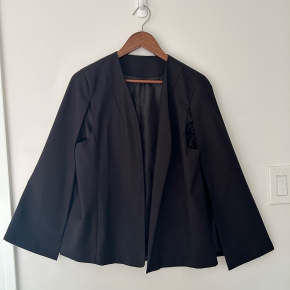 n/a Jackets & Blazers - Elegant Black Women's Cape
